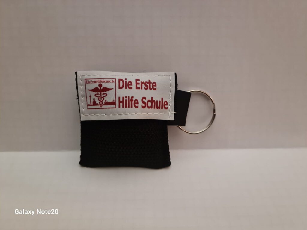 Schlüsselanhänger mit Beatmungsmaske